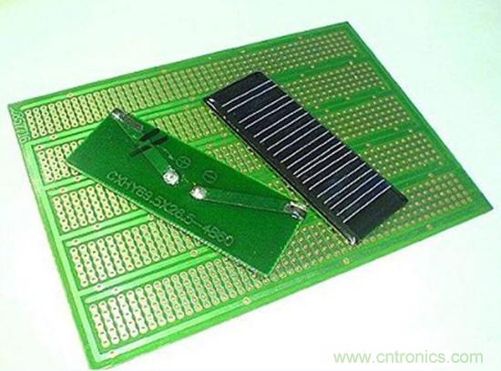微型太陽能供電板DIY，給手電筒收音機(jī)供電