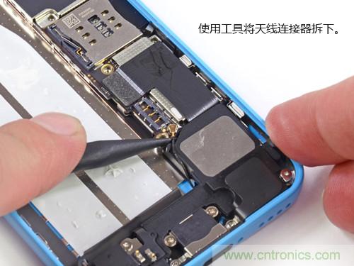 內(nèi)部能否出“彩”？“五彩機(jī)身”iPhone 5C拆解揭秘