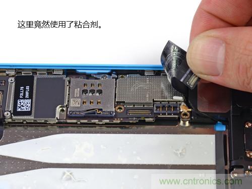 內(nèi)部能否出“彩”？“五彩機(jī)身”iPhone 5C拆解揭秘