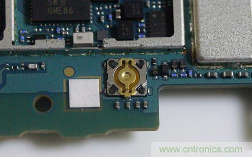 拆解4G新機索尼M35t：用料十足，易于維修