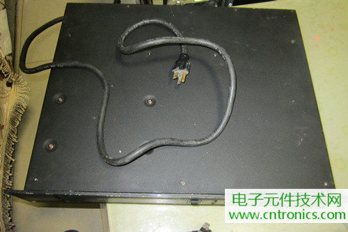 用料很給力！專業(yè)后級功放美國高峰FA1201拆解