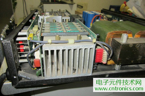 用料很給力！專業(yè)后級功放美國高峰FA1201拆解