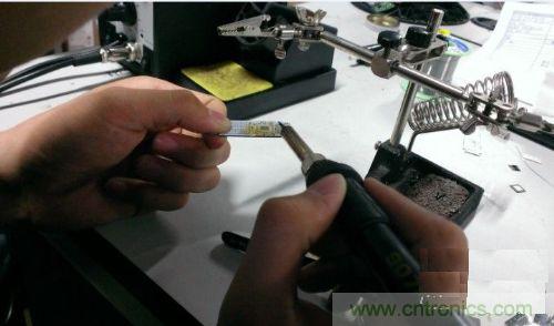 制作U盤全過程，由PCB做起