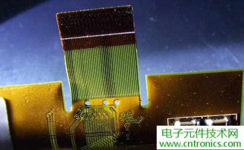 探秘電子紙！一款電紙書的電子墨水屏拆解