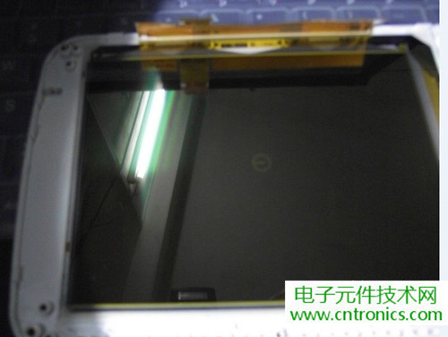 探秘電子紙！一款電紙書的電子墨水屏拆解