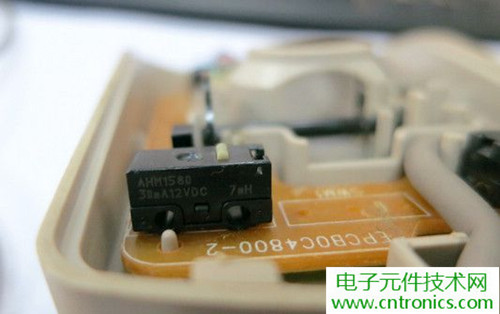殿堂級(jí)機(jī)械鼠標(biāo)拆解：嘆精致做工！