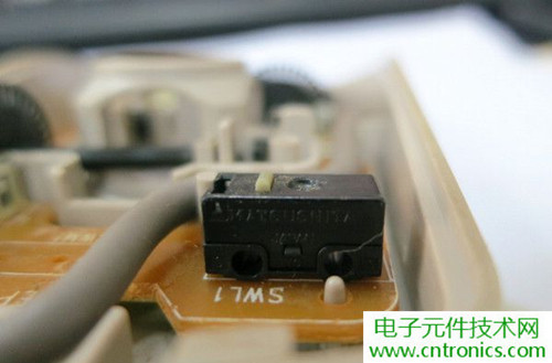 殿堂級(jí)機(jī)械鼠標(biāo)拆解：嘆精致做工！