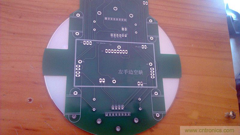 牛人力作！PCB版藍(lán)牙智能小車DIY
