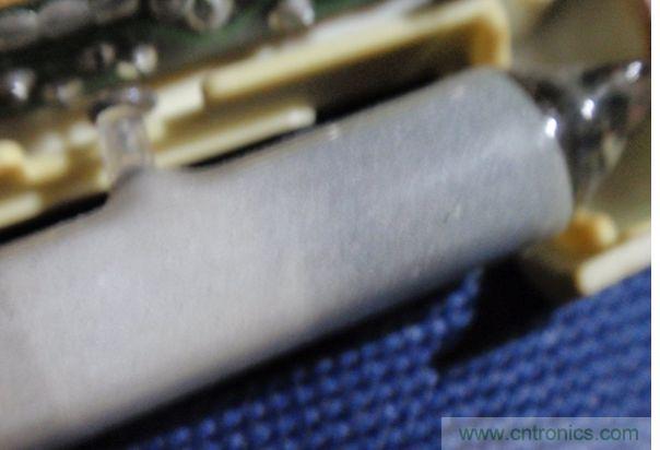 燈管，一頭黑了無法修復(fù)了