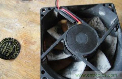 創(chuàng)意DIY！迷你風(fēng)力發(fā)電機！