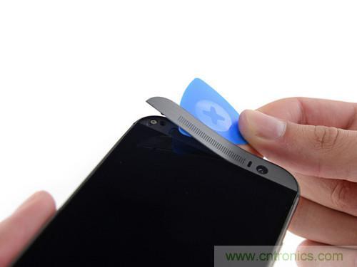 牛人強(qiáng)拆！新HTC One(M8)真機(jī)精密做工難修理