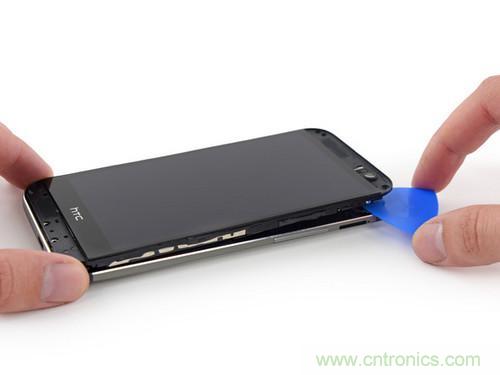 牛人強(qiáng)拆！新HTC One(M8)真機(jī)精密做工難修理