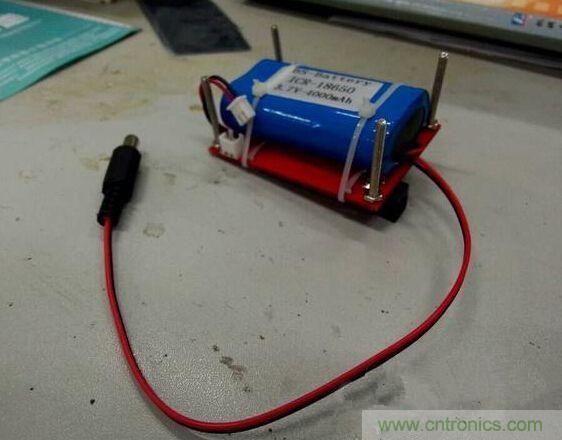 DIY神器：夜間不間斷電源，大學(xué)通宵嗨翻天！