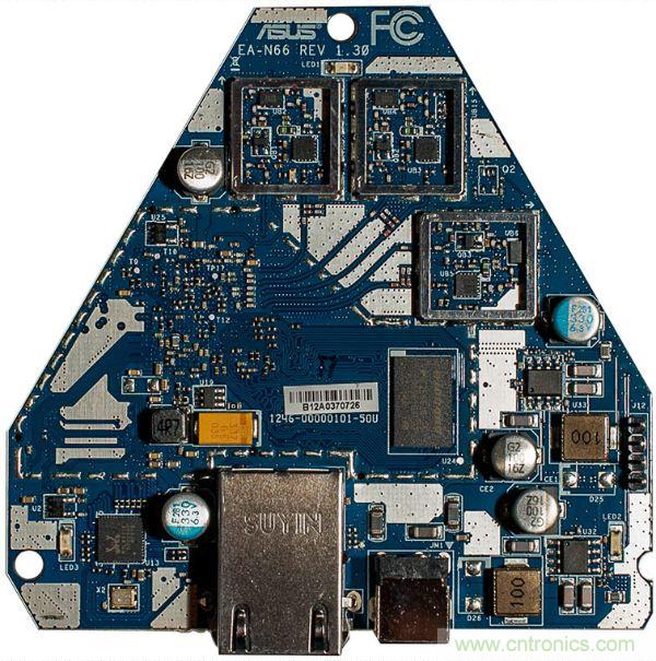 圖2：PCB為藍色的v1.3版本。