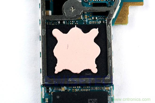 Galaxy Note5拆解，與S系列差距日漸模糊
