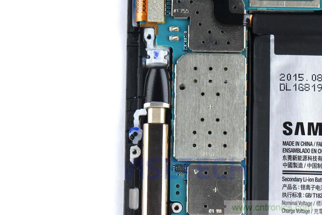 Galaxy Note5拆解，與S系列差距日漸模糊
