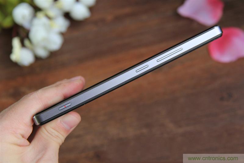 無邊框的 nubia Z9 ，一款既有驚喜，又有驚艷的智能手機