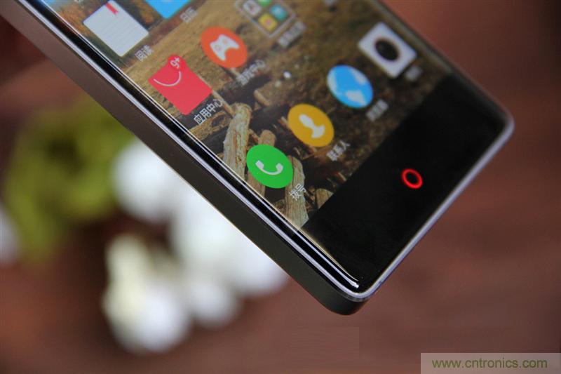 無邊框的 nubia Z9 ，一款既有驚喜，又有驚艷的智能手機