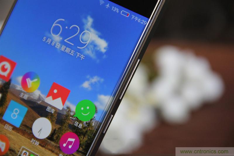 無邊框的 nubia Z9 ，一款既有驚喜，又有驚艷的智能手機