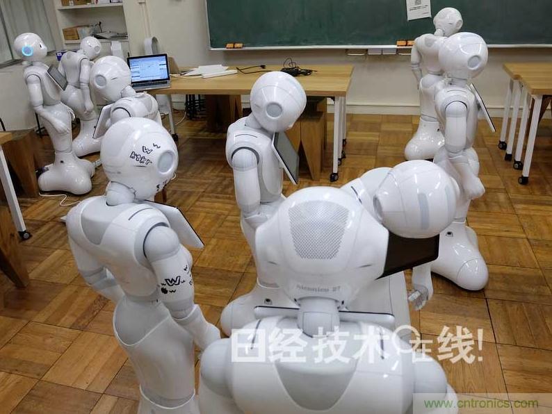 拆解筆記本不過癮，那就來拆拆日本情感機器人吧！