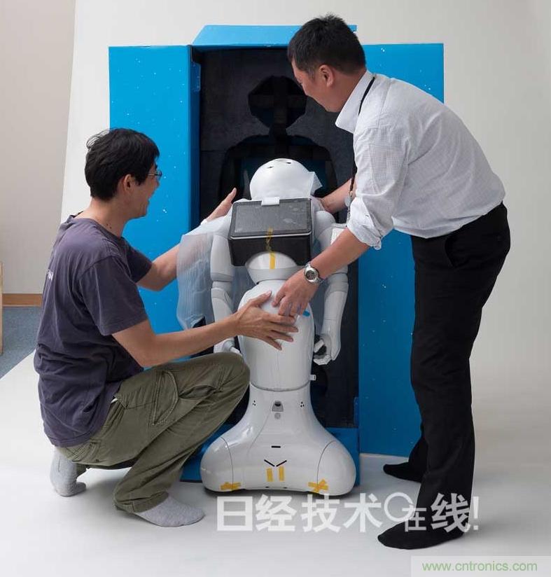 拆解筆記本不過癮，那就來拆拆日本情感機器人吧！