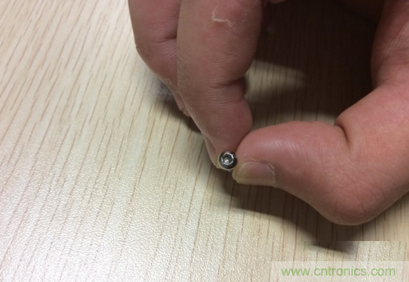 真飛機拆不著，那就來拆拆無人機“鼻祖”大疆吧！