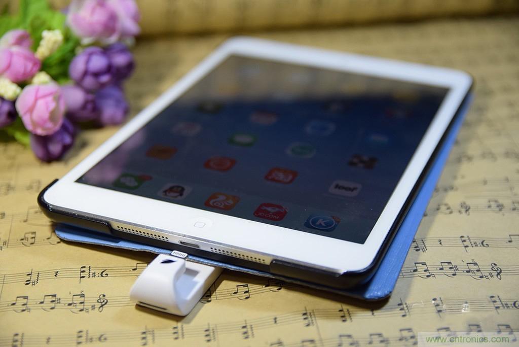 不越獄，就能隨意給iPad增容的影音娛樂(lè)利器