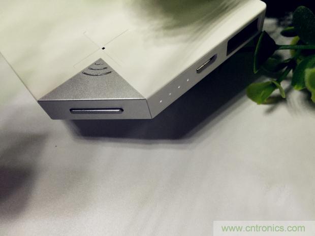 長虹流云智能電源，集“充電”+“存儲”于一身