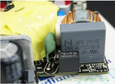 69元小米4口USB充電器詳細(xì)拆解，看完你也能DIY一個(gè)