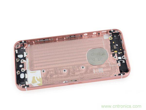 有什么地方?jīng)]有變？iPhone SE真機(jī)拆解