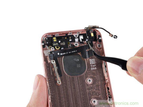 有什么地方?jīng)]有變？iPhone SE真機(jī)拆解
